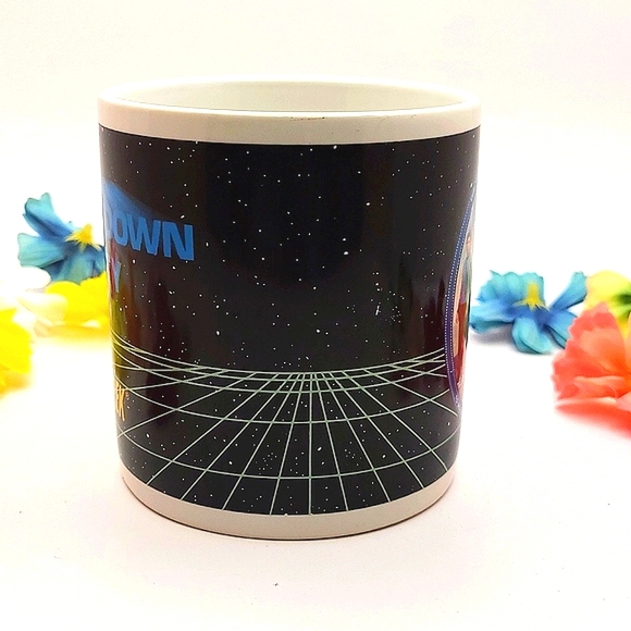 Vintage original 1991 Star Trek Enterprise crew coffee mug - Picture 2 of 5